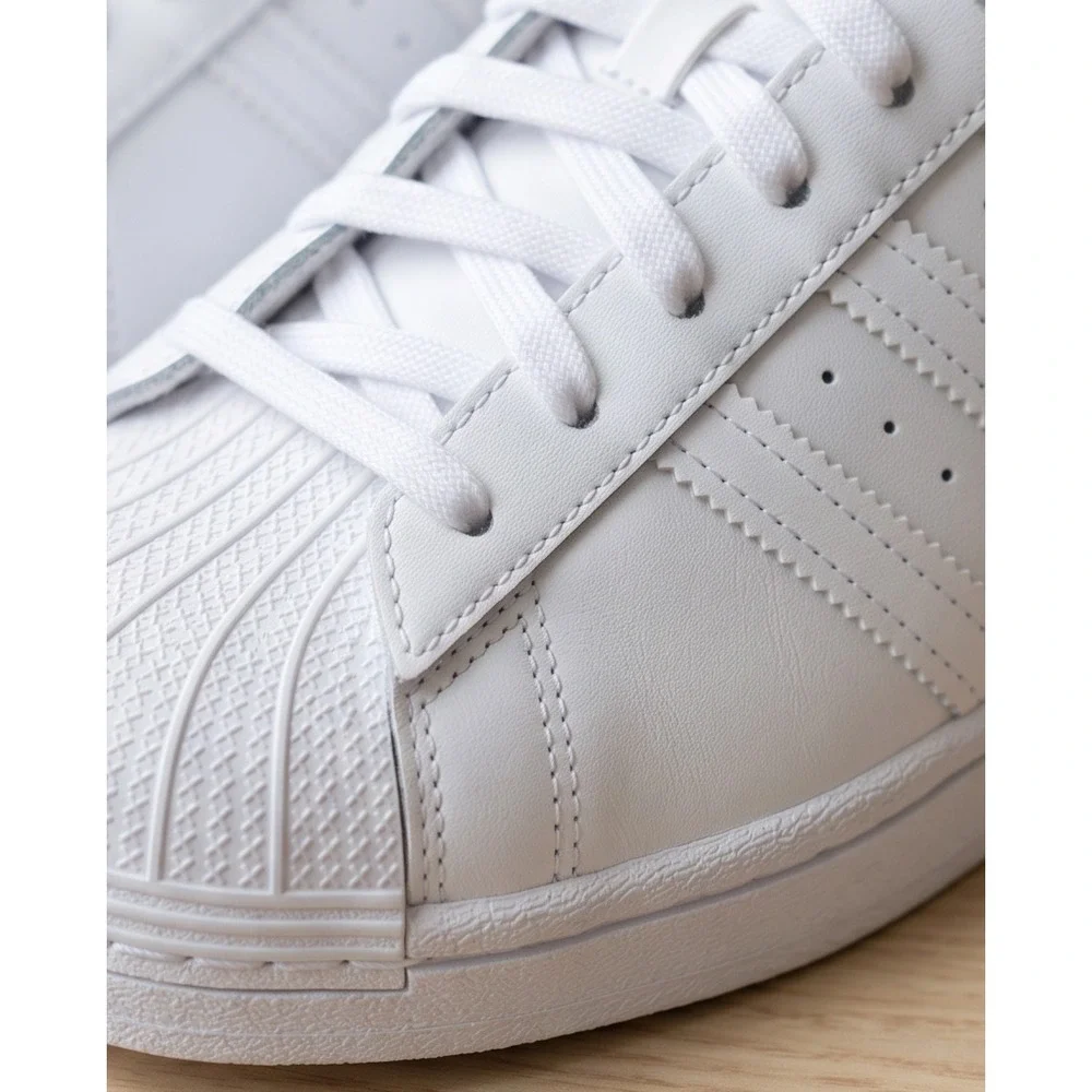 Adidas Superstar White Leather Low Top Sneakers Mens 8 Womens 9